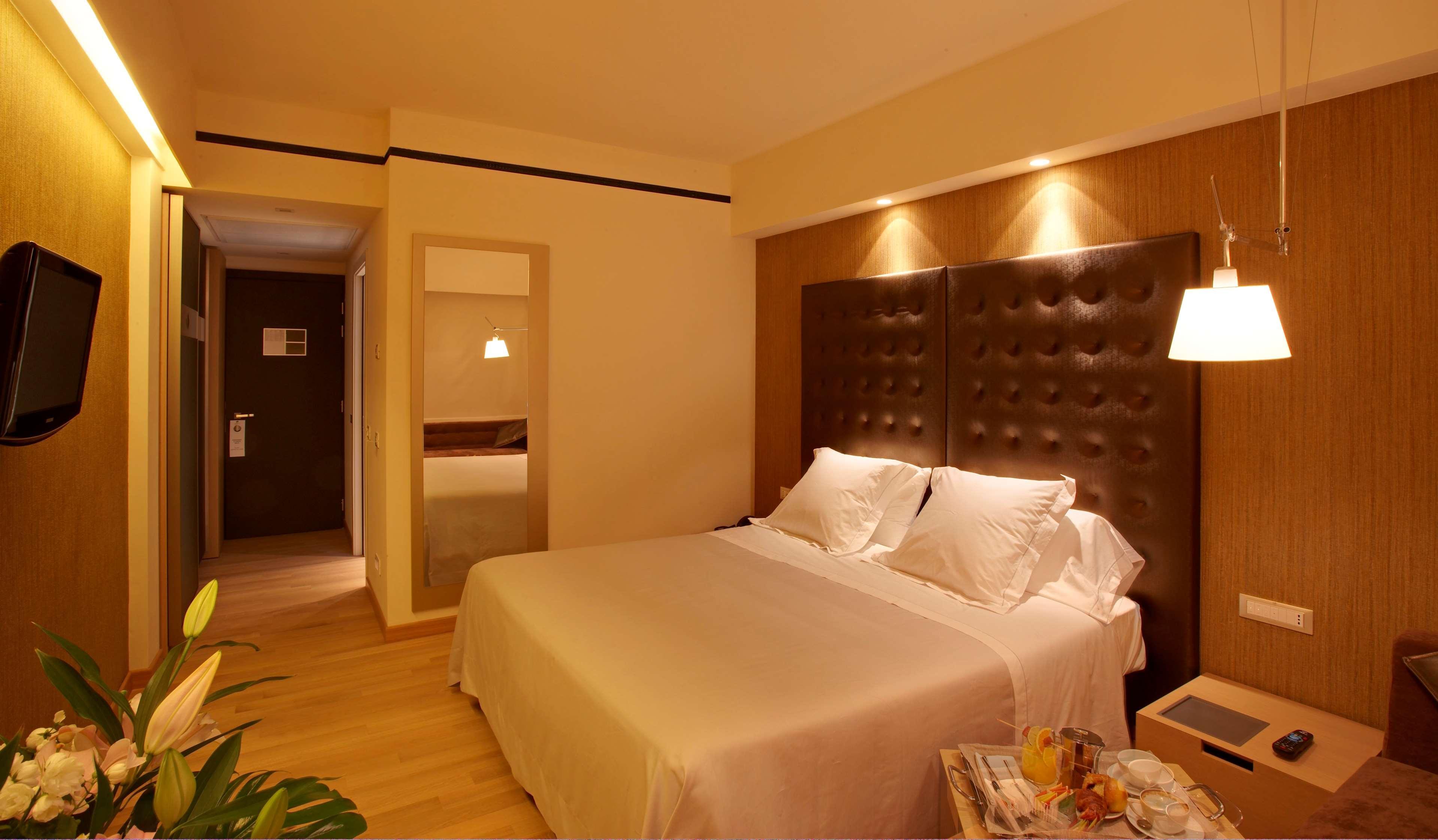 Best Western Plus Atrium Inn & Suites Clarksville Exteriör bild