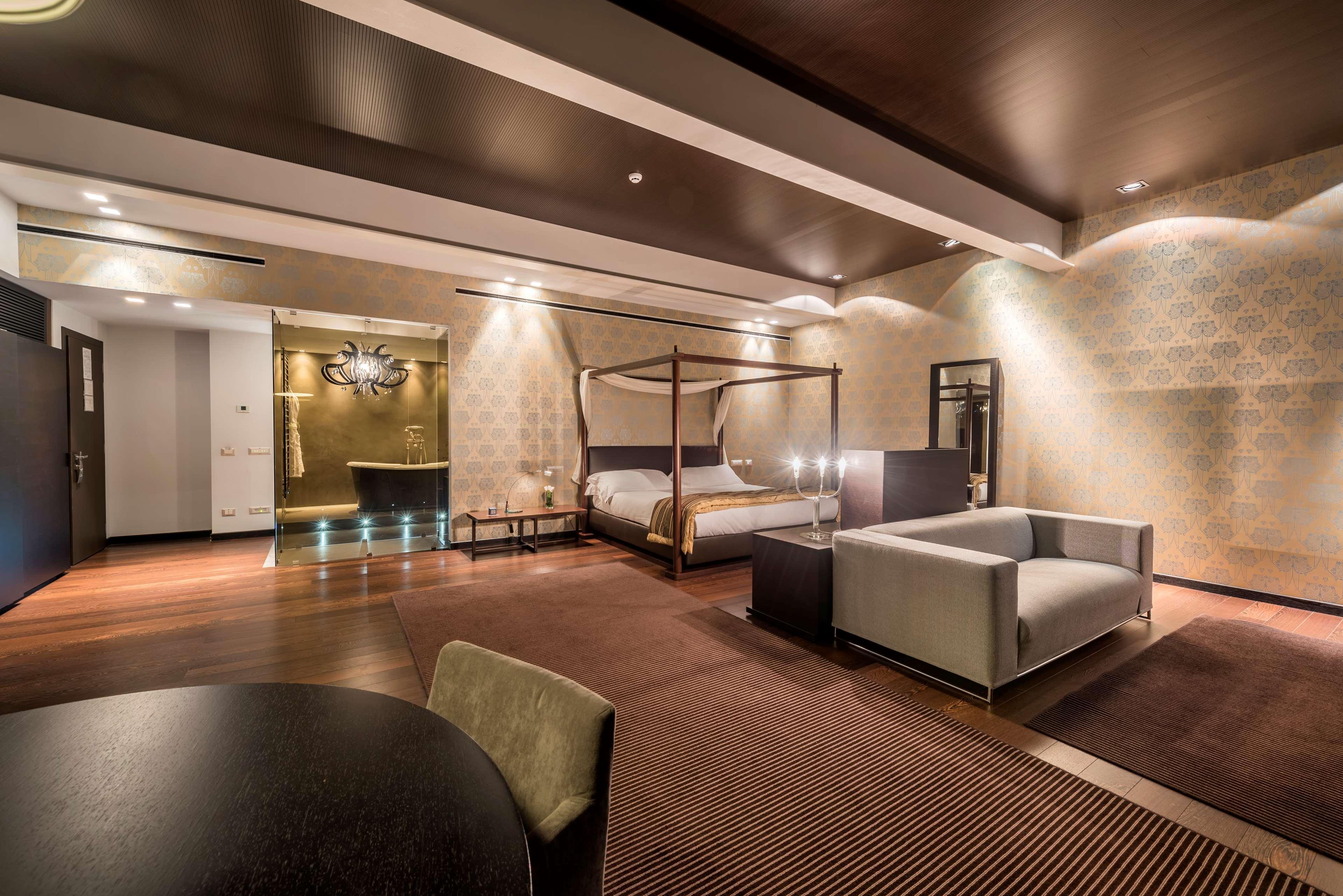 Best Western Plus Atrium Inn & Suites Clarksville Exteriör bild