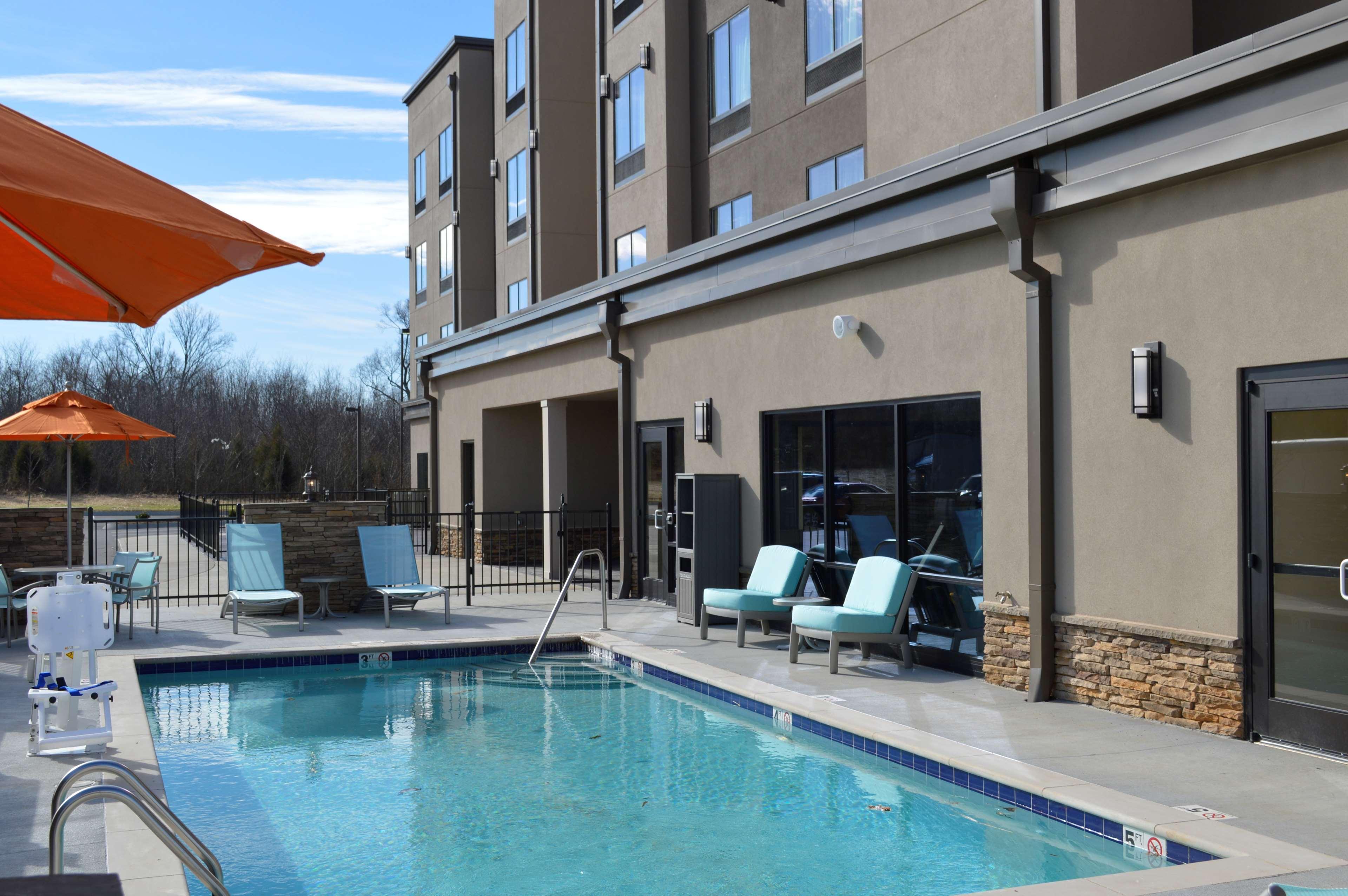 Best Western Plus Atrium Inn & Suites Clarksville Exteriör bild