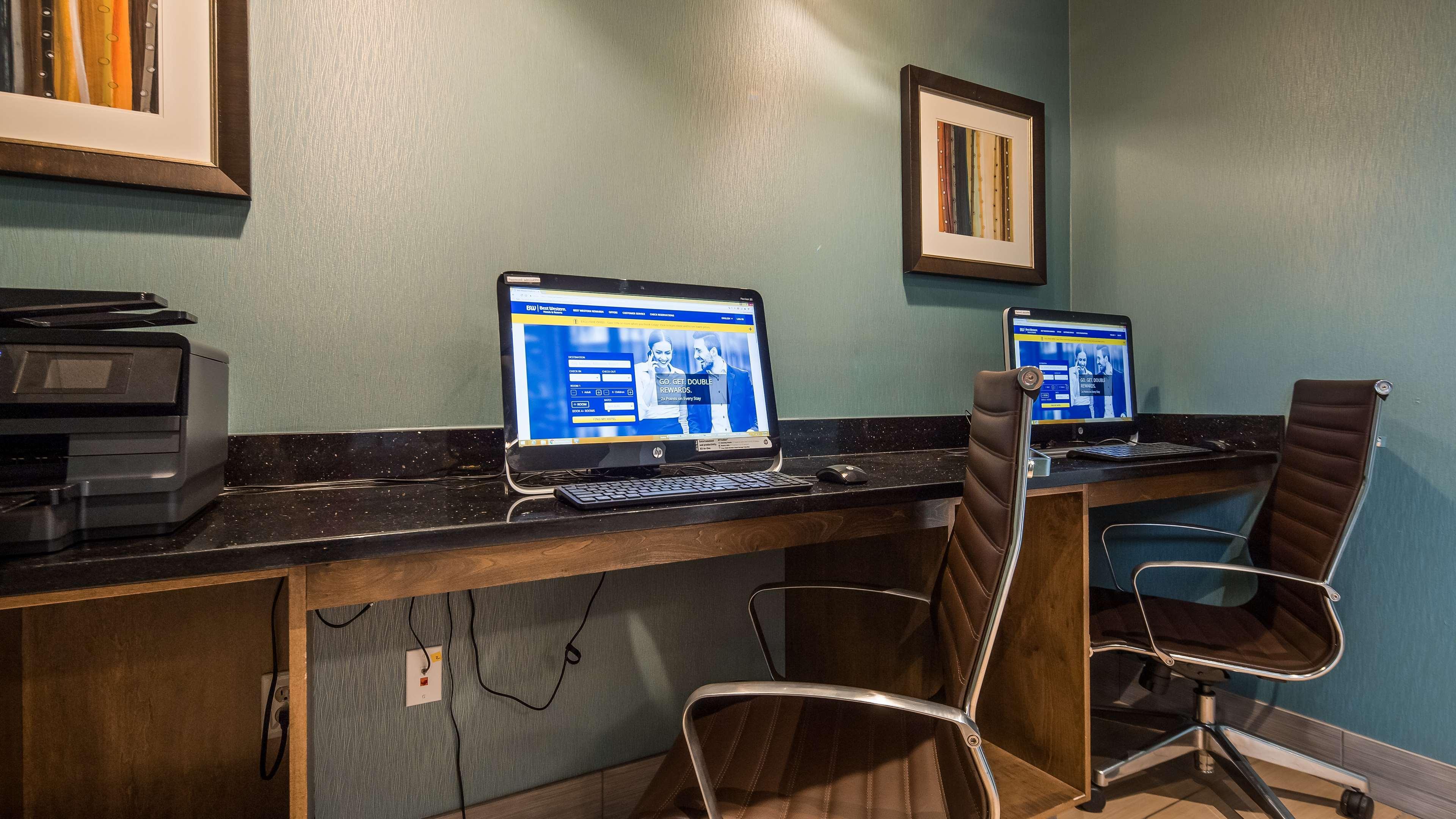 Best Western Plus Atrium Inn & Suites Clarksville Exteriör bild