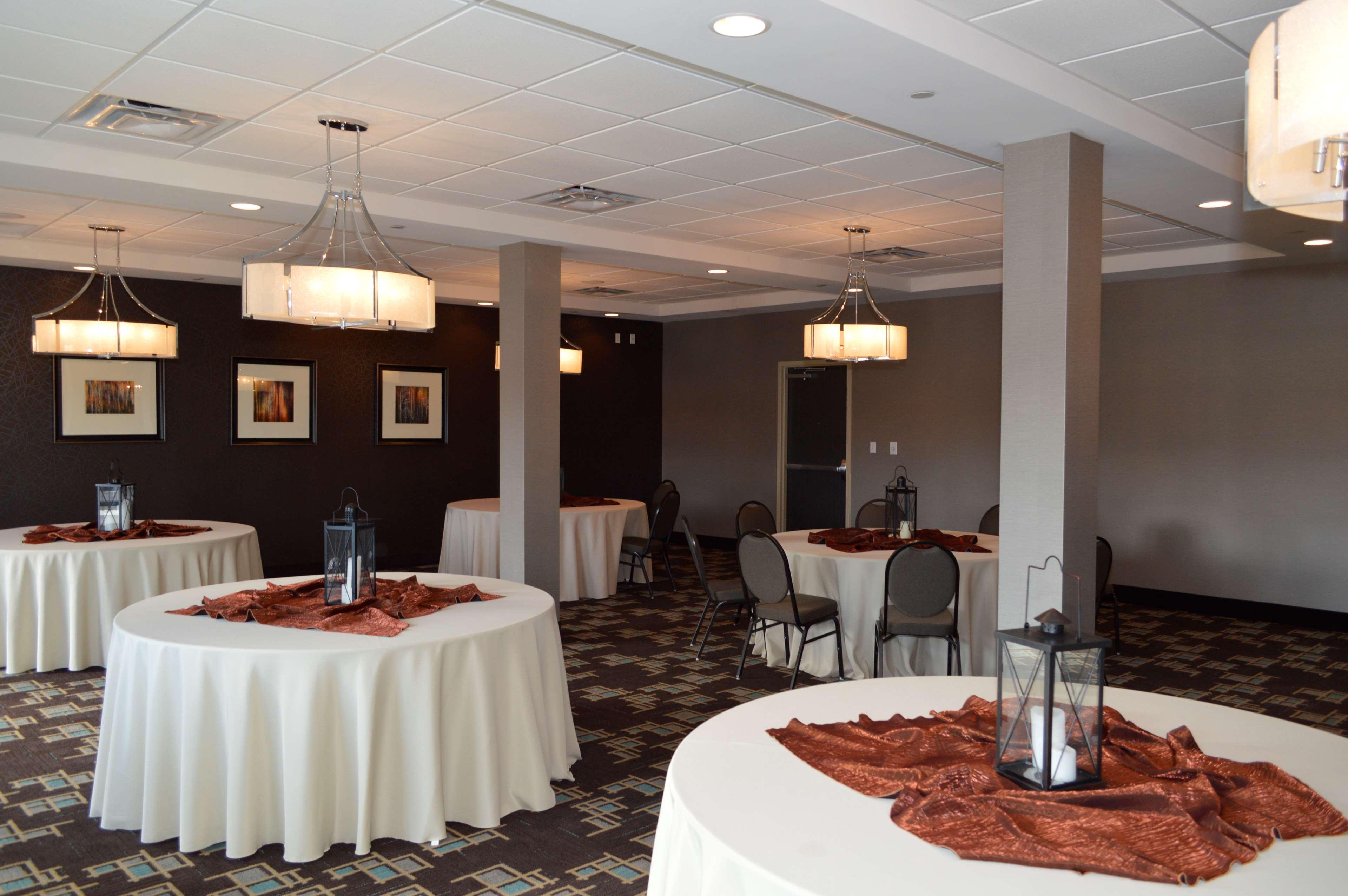 Best Western Plus Atrium Inn & Suites Clarksville Exteriör bild