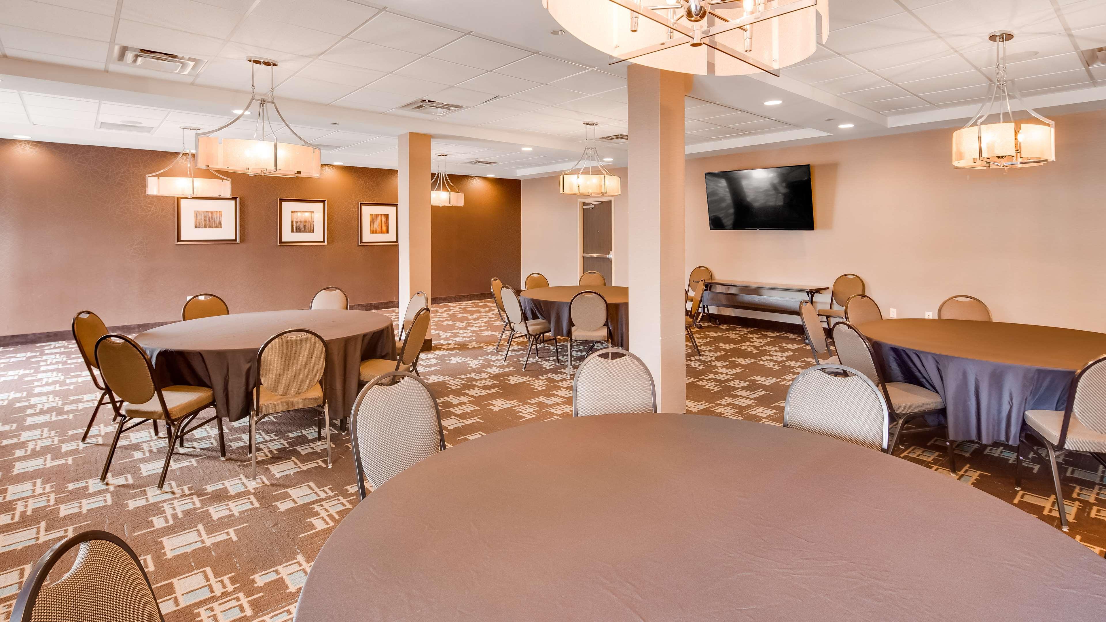 Best Western Plus Atrium Inn & Suites Clarksville Exteriör bild